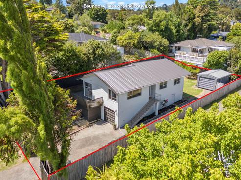 16 Onedin Place, Titirangi