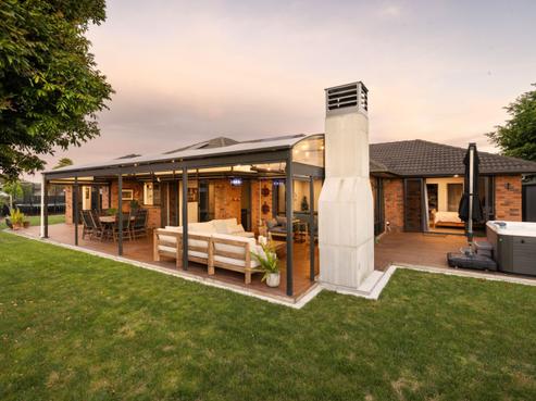 32 Winchester Place, Rototuna North