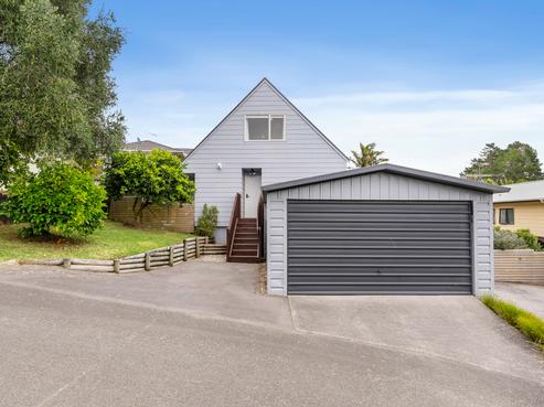 16 Carillon Place, Massey