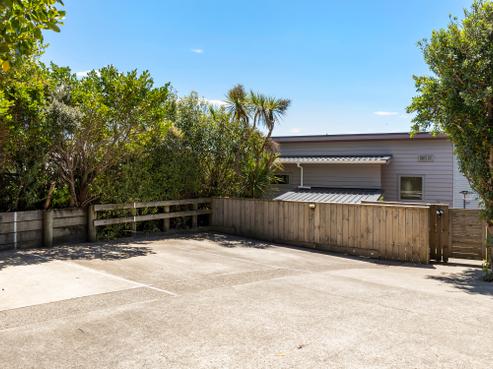 42B Haumia Street, Johnsonville