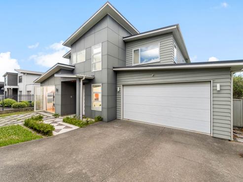 18 Remuremu Street, Long Bay