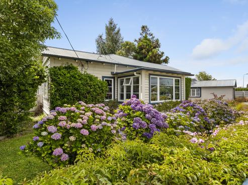 87 West Street, Feilding