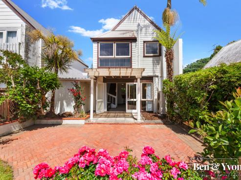 2/10 Longford Street, Mount Wellington