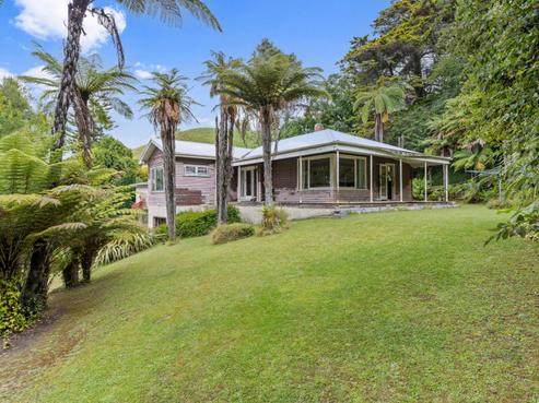 98 Main Road, Tirau
