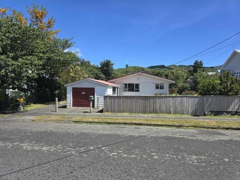 3B Birdwood Street, Featherston