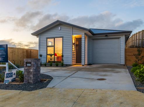 144 Ninth View Avenue, Beachlands