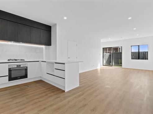 47 Whare Kauri Road, Papakura