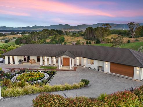 99 Redvale Road, Redwood Valley