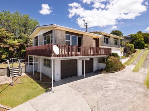 20 Upland Street, Brookfield