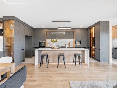 24 Ballyalton Crescent, Flat Bush