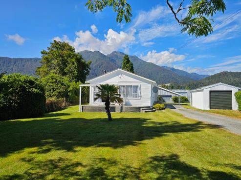 15 Main Road, Whataroa