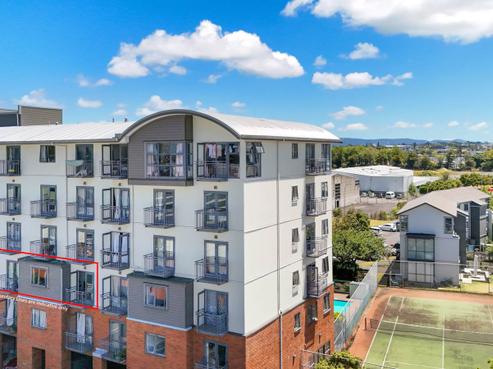 2/10P Crown Lynn Place, New Lynn