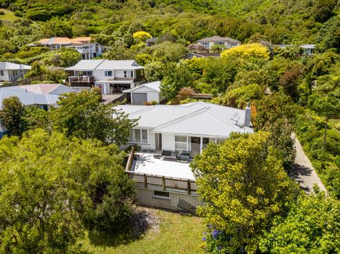 21 Tui Crescent, Waikanae