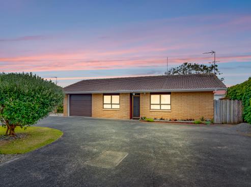 2/11 Reeves Avenue, Papatoetoe