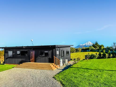 621 Climie Road, Stratford