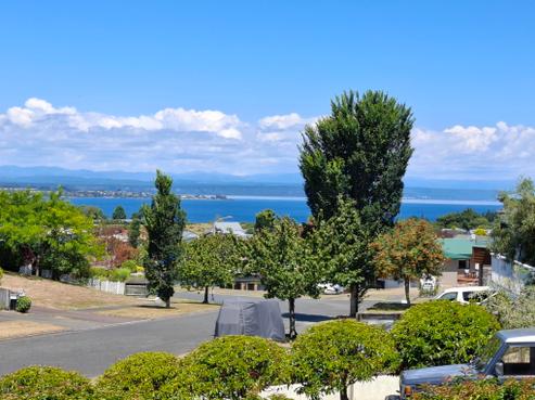 100 Lakewood Drive, Nukuhau