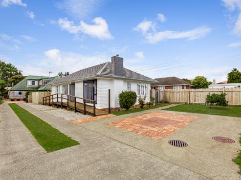 32 Edwards Avenue, Henderson