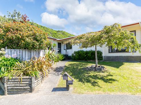 1 Ely Grove, Wainuiomata