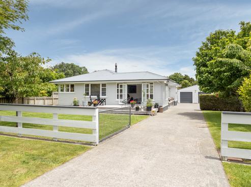 2 Maclaren Street, Maymorn