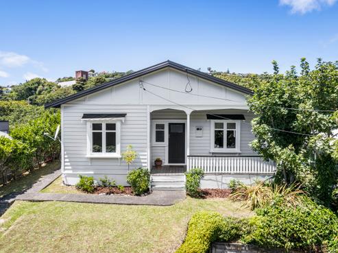 17 Waikowhai Street, Ngaio