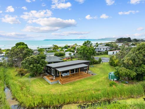 6 Rhona Place, Mahia
