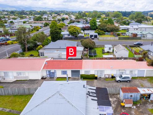 2/222 High Street, Dannevirke