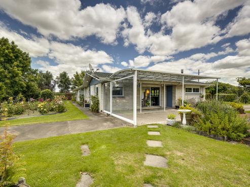 68 Hill Road, Twyford