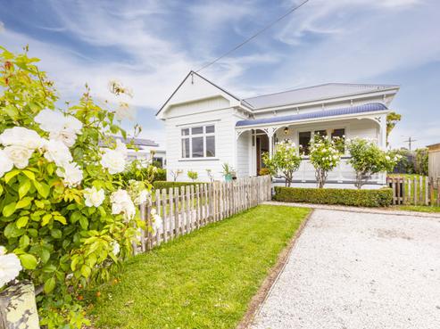 59 Ferry Road, Clive