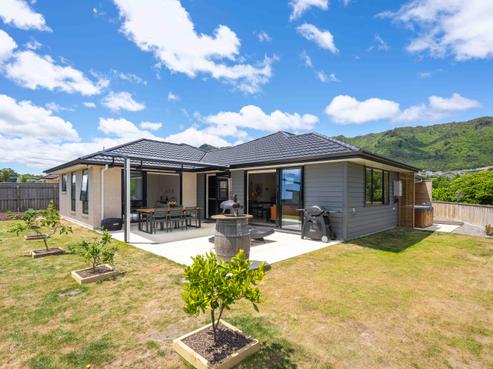 5 Morepork Drive, Waikanae