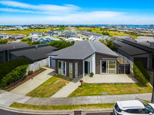 7 Barcliff Terrace, Gulf Harbour