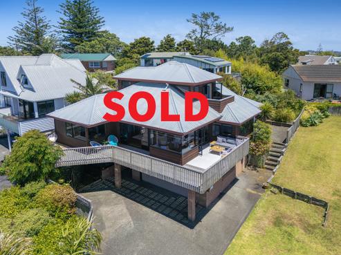 8B Duncansby Road, Stanmore Bay