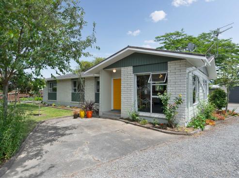 10 Reading Street, Greytown