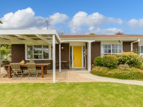 3B Benjamin Place, Matua
