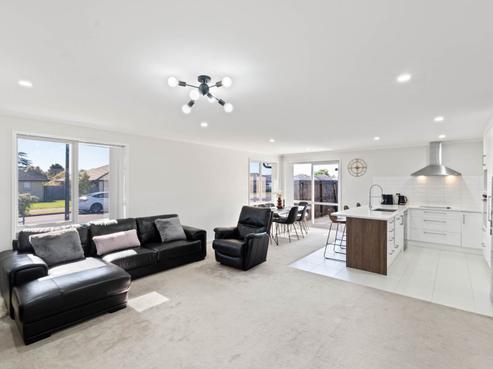 4 Captain Mitchell Drive, Opaheke