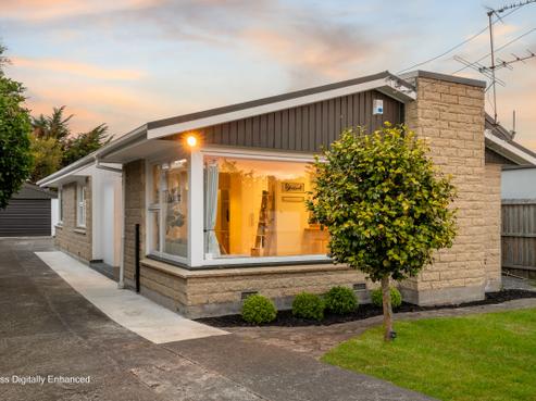 355 Estuary Road, South New Brighton