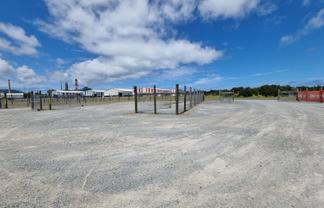 1000 sqm laydown area