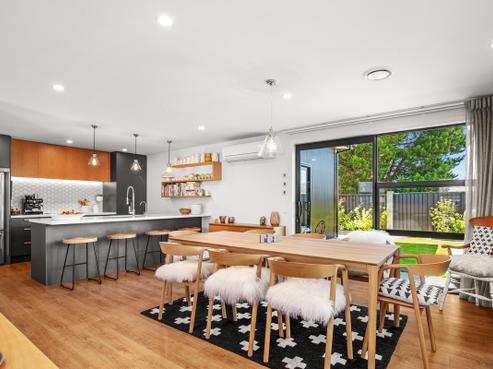 12 Walker Place, Alexandra