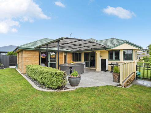 3 Highgrove Drive, Grandview Heights