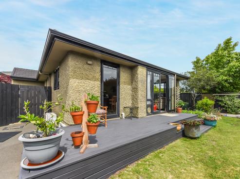 11F Towai Street, Stoke