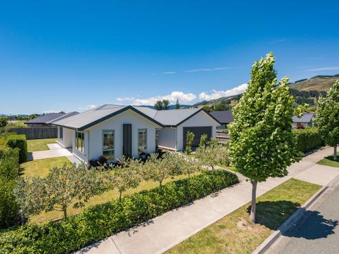 12 Cupola Crescent, Richmond