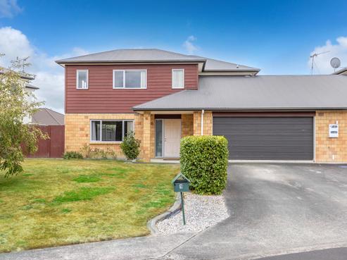 1 Rene Way, Huntington