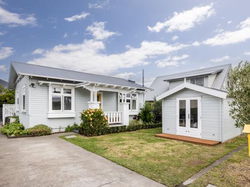 305 Riverslea Road North, Parkvale