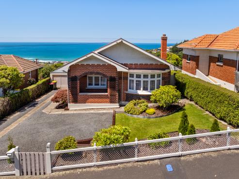 81 Middleton Road, Kew