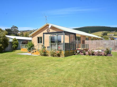 6 Sandown Street, Waihola