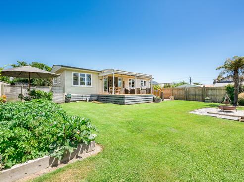 56 Hinemoa Street, Paraparaumu
