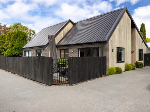 141A Champion Street, Edgeware