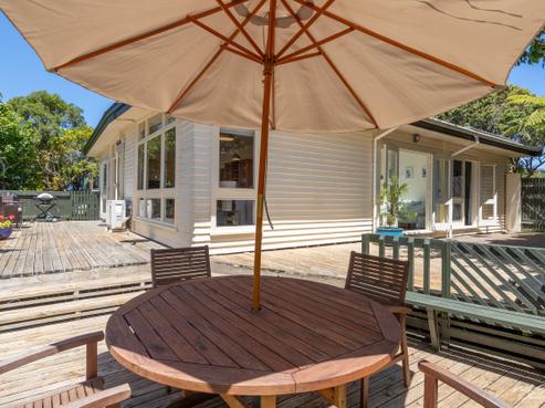 6 Ardal Grove, Tirohanga