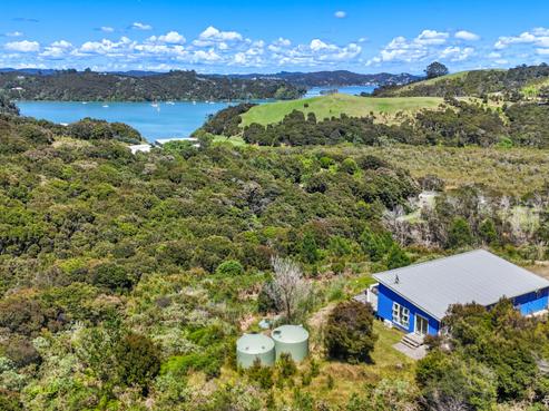 2B Uruti Road, Russell