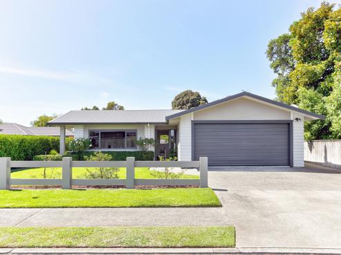 7 Buckingham Place, Springvale