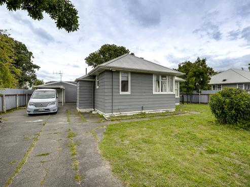 1050 Kauri Street, Mahora
